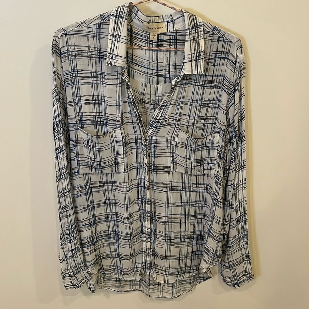 Cloth & Stone rayon button down blue black pattern on white size L